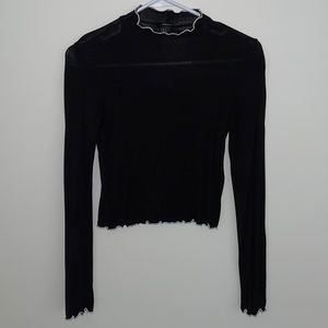 Forever 21 Black Long Sleeve Cropped Shirt w Long Sleeves and White Lettuce Trim